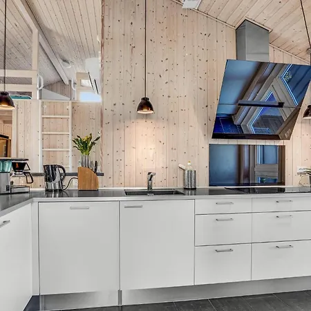 Дом отдыха In With Kitchen