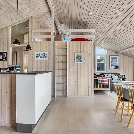Дом отдыха In With Kitchen